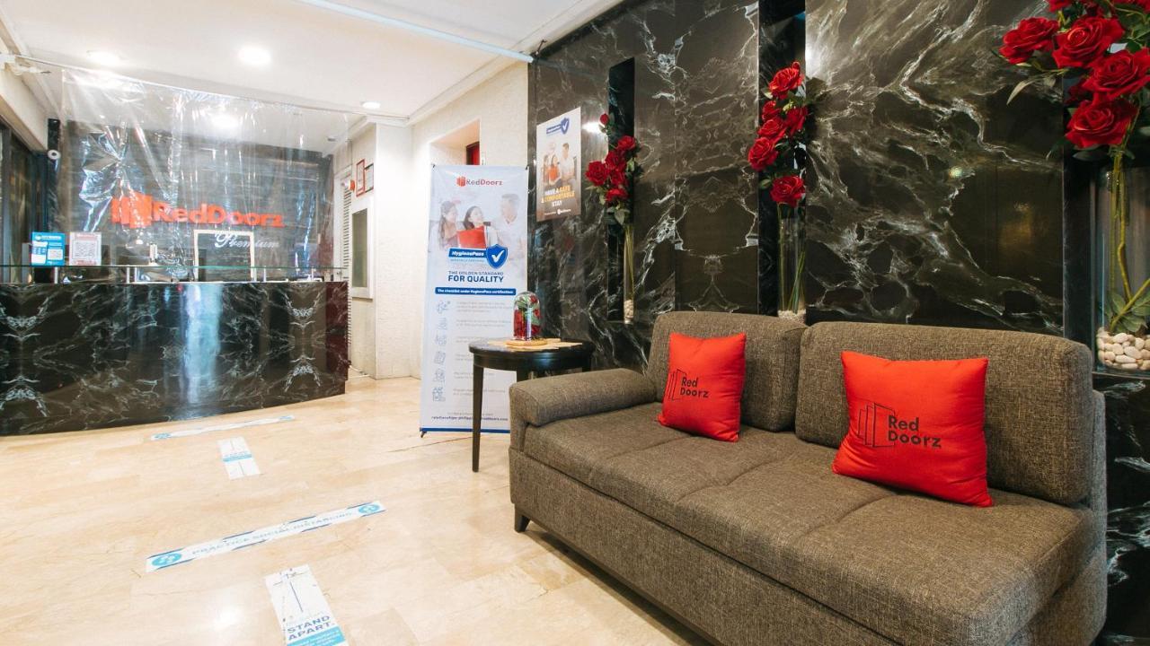Reddoorz Premium Near Greenbelt Makati - Vaccinated Staff Makati City Exterior foto