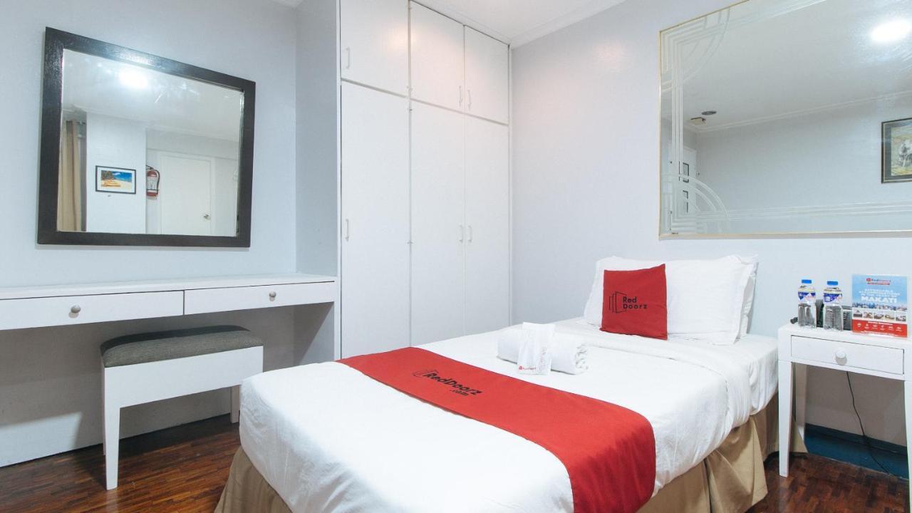 Reddoorz Premium Near Greenbelt Makati - Vaccinated Staff Makati City Exterior foto