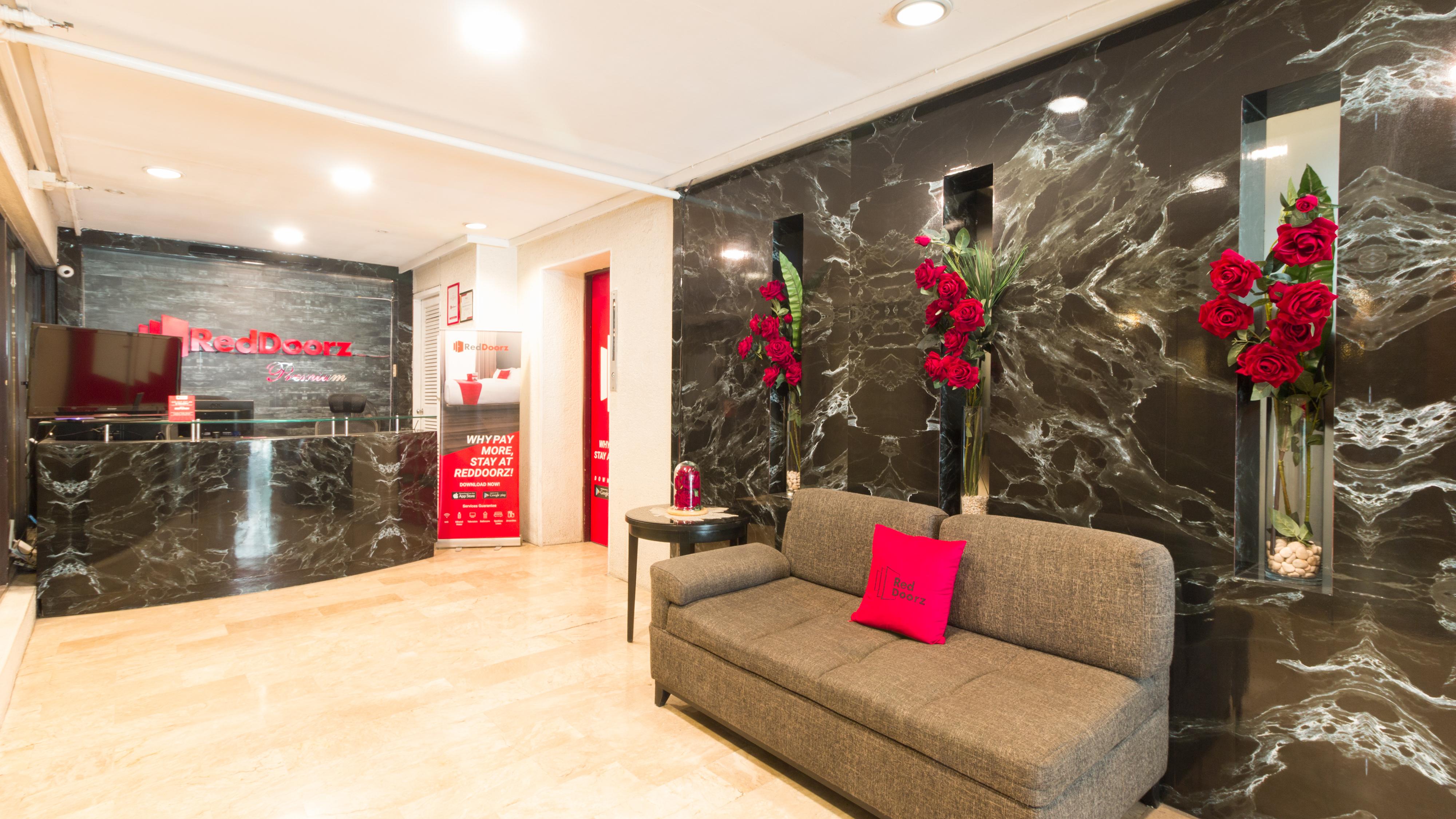 Reddoorz Premium Near Greenbelt Makati - Vaccinated Staff Makati City Exterior foto