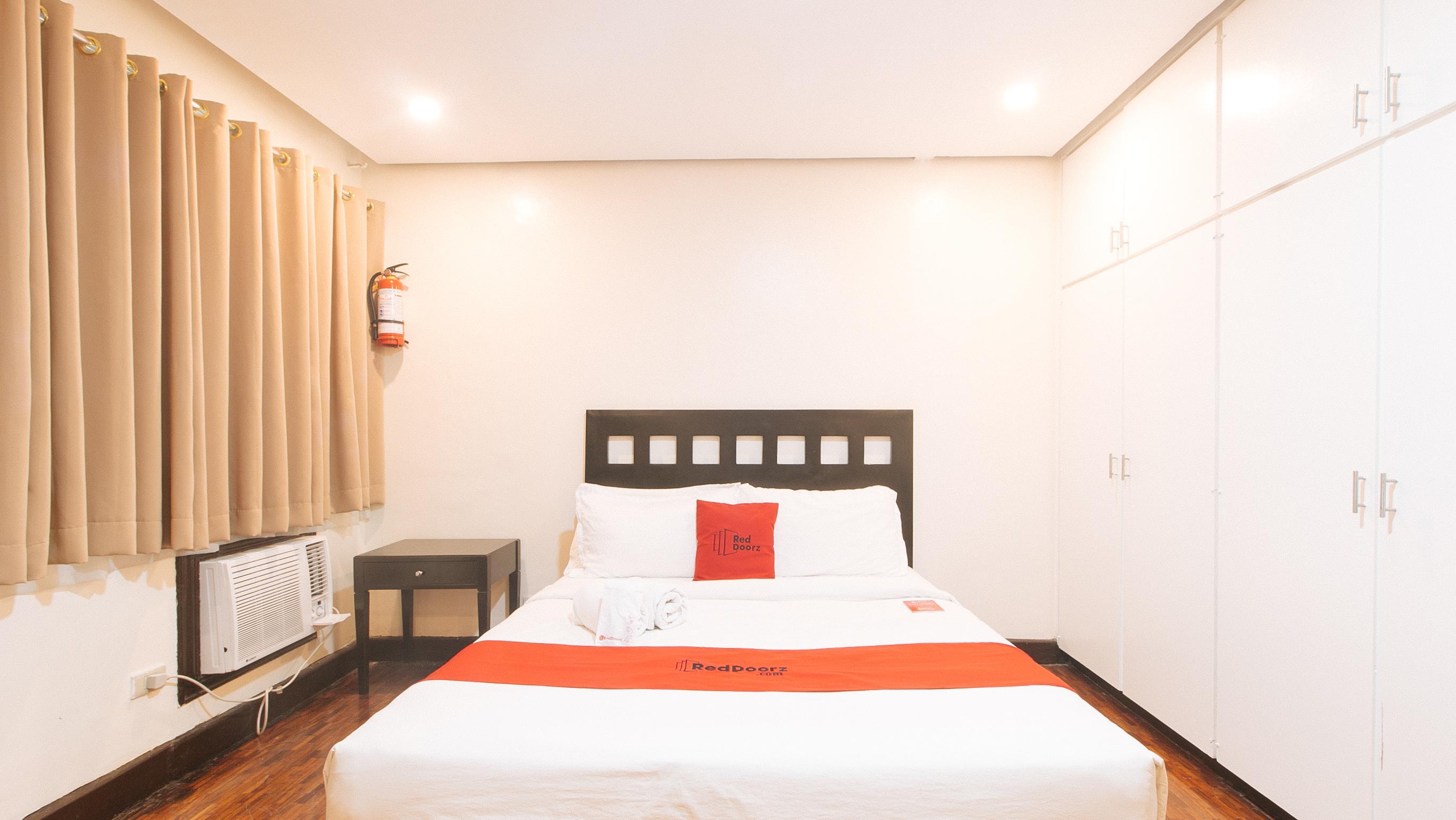 Reddoorz Premium Near Greenbelt Makati - Vaccinated Staff Makati City Exterior foto