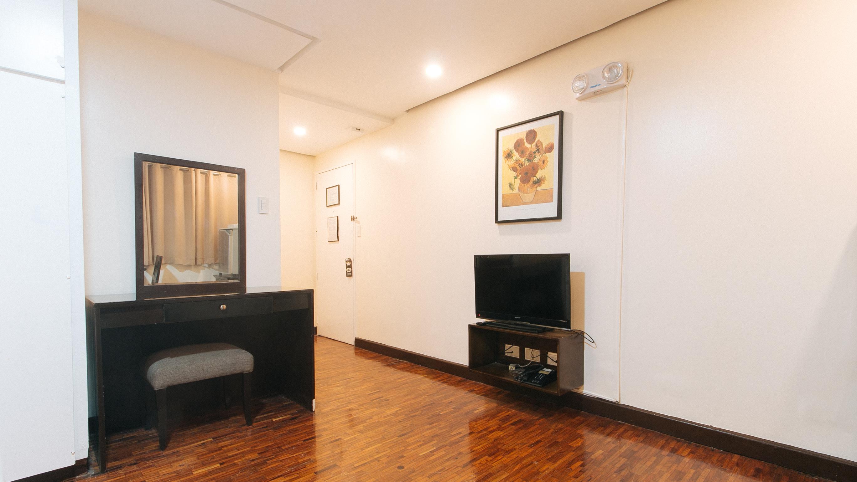 Reddoorz Premium Near Greenbelt Makati - Vaccinated Staff Makati City Exterior foto